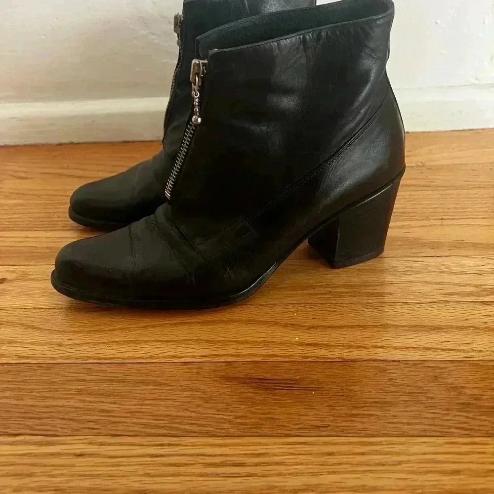 Vintage Guess Ankle boots size 7.5